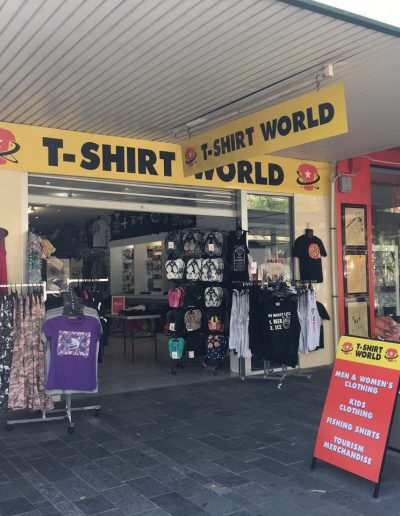 t-shirt world shop from outside (4)